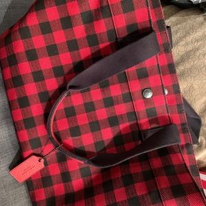 Plaid Coach Shoulder Tote ❤️🎄